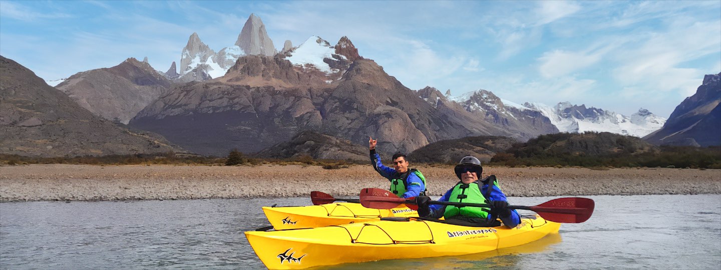Kayaks on the Río de las Vueltas with Fitz Roy in the background